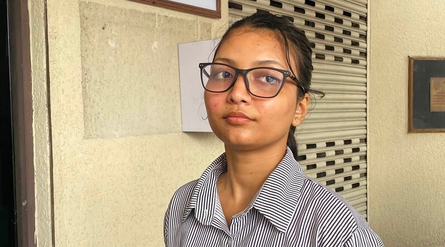 वेदिका केसी पक्राउ, विद्युतीय कसुर मुद्दामा अनुसन्धान सुरु