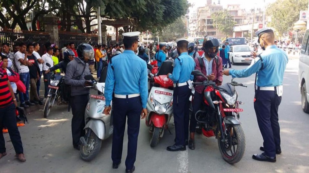 ट्राफिक प्रहरीद्वारा सात महिनामा ७६ लाखभन्दा बढी राजस्व सङ्कलन