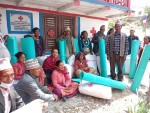 विश्व रेडक्रस दिवसको अवसरमा आगलागी पीडितलाई राहात वितरण