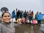 चौंरीखर्कमा आन्तरिक पर्यटकको फोहोर संकलन : २० बोरा प्लास्टिक र बियर बोतल संकलन