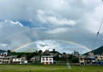 जुम्लाको खलङ्गा बजारमा बादलमाथि देखियो इन्द्रेणी