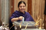 पूर्वराष्ट्रपति विद्यादेवी भण्डारीले खोलीन थापागाउँमा सम्पर्क कार्यालय २०४८ को चुनाव प्रचारमा प्रयोग भएको ऐतिहासिक घरमा स्थापना