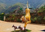 बन्दीपुरको केवलकार उद्यानमा पर्यटक आकर्षणका लागि बाघको प्रतिमा स्थापना