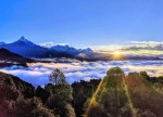 अष्ट्रेलियन क्याम्पबाट देखियो मनमोहक सूर्योदय र हिमशृंखला