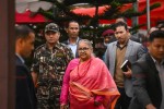 प्रधानमन्त्री सुशीला कार्कीले सोमबार राजधानीको कमलपोखरी पुगेर छठ पर्वको पूजा अर्चना गरेकी छन्