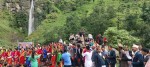 साउने संक्रान्तिमा विरेखोला झरनामा रमझम, देउडा भाकामा रमाइलो