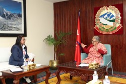 अन्तर्वार्ताः पुराना दलले पनि आत्तिनु पर्दैन, नयाँले मात्तिनु पर्दैनः प्रधानमन्त्री कार्की