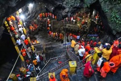 साउनको दोस्रो सोमबार हलेसी महादेवस्थानमा भक्तजनहरूको भीड