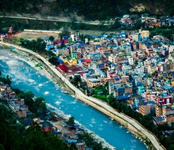 बेनी बजार: जता माया, उतै नजर