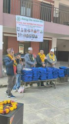 ओखलढुङ्गा विपद् व्यवस्थापन समाजद्वारा ज्ञानज्योति माध्यमिक विद्यालयमा झोला वितरण।