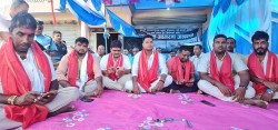 कमला नदीमाथि पुल निर्माणको माग गर्दै आमरण अनशन