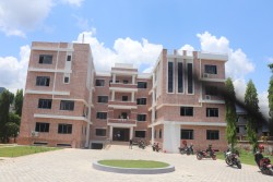 स्वास्थ्य बिमाबाट वञ्चित विपन्न परिवारलाई नगरपालिकाको सहयोग