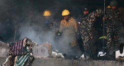 गैरीगाउँमा काठ गोदाममा लागेको आगो २ घण्टामा नियन्त्रणमा