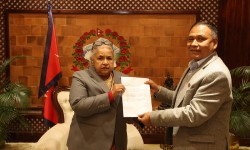 ऊर्जामन्त्री कुलमान घिसिङद्वारा राजीनामा, सक्रिय राजनीतिमा प्रवेशको घोषणा