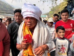 आलेख–विदेशमा सन्तानः स्वदेशमा अभिभावकको मत परिवर्तन