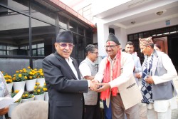 जसपा कर्णाली अध्यक्षसहित दर्जनौं नेता माओवादी केन्द्रमा प्रवेश