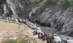 बिपी राजमार्गः ‘ट्र्याक’ खुलाएसँगै मर्मत थालियो