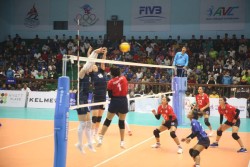 जहिले पनि जित्छौँ भन्ने मनोबलका साथ लाग्नुस् : प्रधानमन्त्री ओली