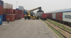 खाली कन्टेनरले भरियो भन्सारको ‘यार्ड’ 
