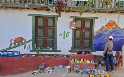 दिक्तेल बजार सौन्दर्यकरणमा ललितकला क्याम्पसका विद्यार्थी सक्रिय