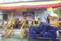 जाडो याम सुरु नहुँदै यशोधराका पाँच सय विद्यार्थीलाई  न्यानो कपडा वितरण