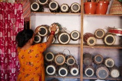 मादल बिक्री नभएपछि व्यवसायी निराश