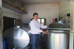 दूध बिक्रीबाट वार्षिक १३ लाख आम्दानी