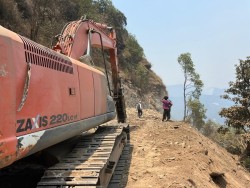 सडक अलपत्र पार्ने ठेकेदारको जमानत जफत