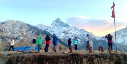 जुनमा मात्र आए ७६ हजार बढी विदेशी पर्यटक