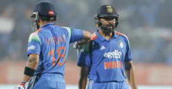 भारतका तीन ब्याटरले जिताए दक्षिण अफ्रिका विरुद्धको ओडिआई सिरिज