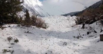 मनाङमा अन्नपूर्ण पदमार्गमा एक साताका लागि पदयात्रा रोक