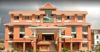 सशस्त्र प्रहरी जवान १५ हजार घुससहित रुपन्देहीमा रंगेहात पक्राउ