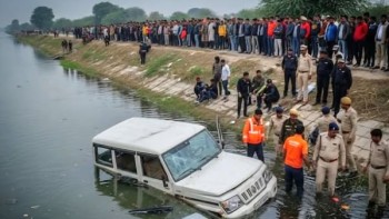 उत्तर प्रदेशको गोंडामा बोलेरो दुर्घटना: ११ श्रद्धालुको मृत्यु पृथ्वीनाथ मन्दिर जल चढाउन जाँदै गर्दा सरयू नहरमा बोलेरो खस्दा ठुलो जनधनको क्षति