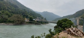 खोटाङ प्रवेशद्वार जयरामघाट पुल : हरियाली र शान्त नदीबीचको सौन्दर्य