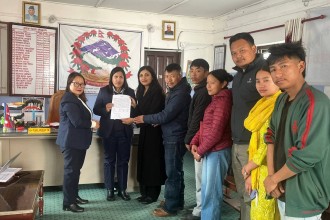 खोटाङमा १३ वर्षीया छात्रामाथि दुष्कर्मको आरोप: शिक्षकलाई कडा कारबाहीको माग