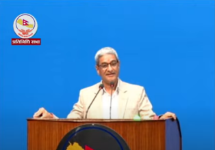 प्रधानमन्त्रीसँग विदेश गएकाको सूची स्पष्ट पारिदिनुहोस् : गृहमन्त्री लेखक 