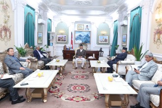 प्रधानमन्त्रीसहित तीन दलका शीर्ष नेताको बैठक