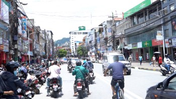 पोखरामा ‘राइड सेयरिङ’लाई मान्यता दिएकोमा विरोध, यातायात प्रभावित