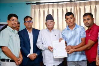 हेटौडा सिमेन्ट उद्योगको समस्या समाधान गर्न पहल गर्ने प्रचण्डको प्रतिबद्धता 