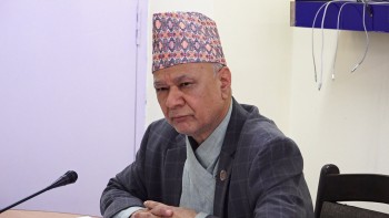 शिक्षकहरुमा नौं बुँदे मागप्रति प्रतिबद्ध छौं तर आर्थिक बोझलाई ध्यान दिन्छौं : शिक्षामन्त्री