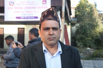 कांग्रेसमा टिकट विवाद: बाबुराम आचार्य बागी उम्मेदवार