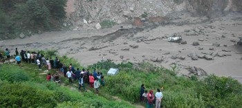 रसुवामा बाढी : ६ चिनियाँसहित १८ जना सम्पर्कविहिन, ९ जनाको उद्धार