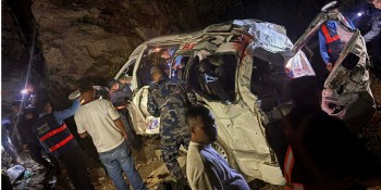 मनकामना माइक्रोबस दुर्घटनाका घाइते जोखिममुक्त