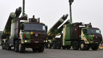 सन् २०२५ : युद्धले परिभाषित गरेको विश्व