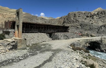 कोरला नाका जोड्ने घमी खोला पुल अन्तिम चरणमा