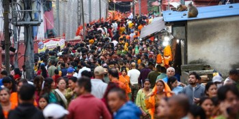 पशुपतिनाथ मन्दिरका चारै ढोका खुला, चक्रपथमा निःशुल्क बस सेवा