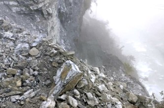 पहिराका कारण मेची राजमार्ग अवरुद्ध