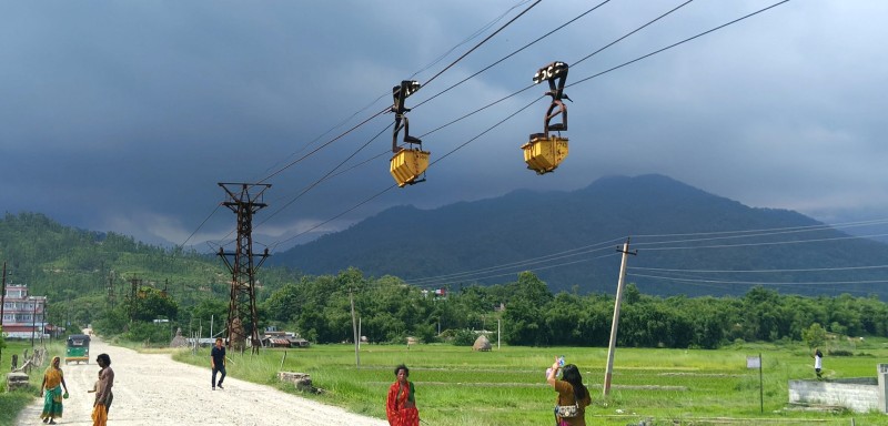 उदयपुर सिमेन्ट उद्योगको रोपवे जीर्ण बन्दै, तीन दशकदेखि बन्द अवस्थामा