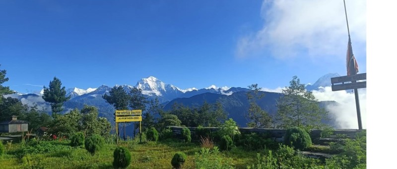 म्याग्दीको ढोल्ठानबाट देखिएको धौलागिरि हिमशृङ्खलाको अनुपम दृश्यले पर्यटक लोभ्याउन थाले