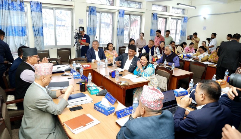शिक्षक बढुवामा समितिको यू-टर्न, सरकारकै प्रस्तावमा सहमति